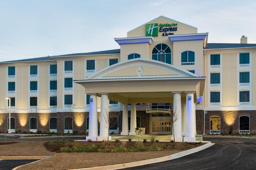 Holiday Inn Express and Suites Aiken