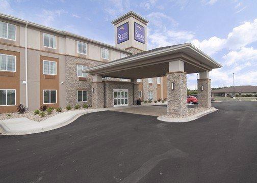 Sleep Inn and Suites Marshall