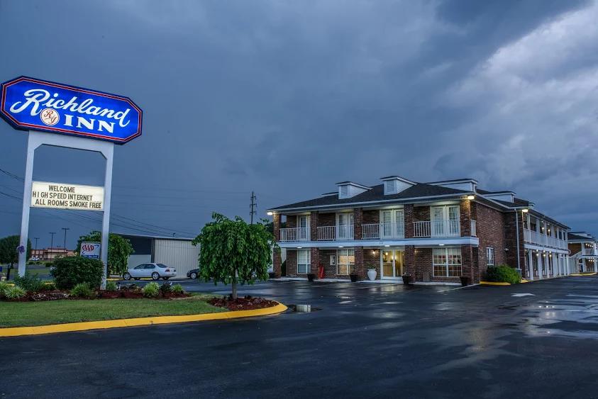 Richland Inn Lawrenceburg