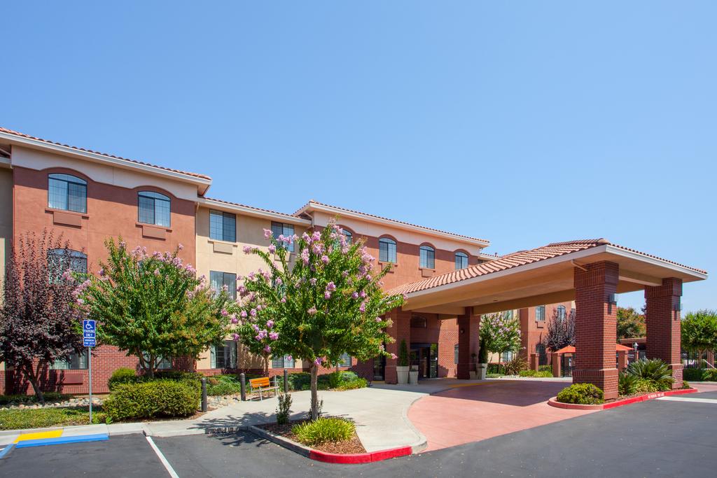 Holiday Inn Express and Suites Davis - University Area