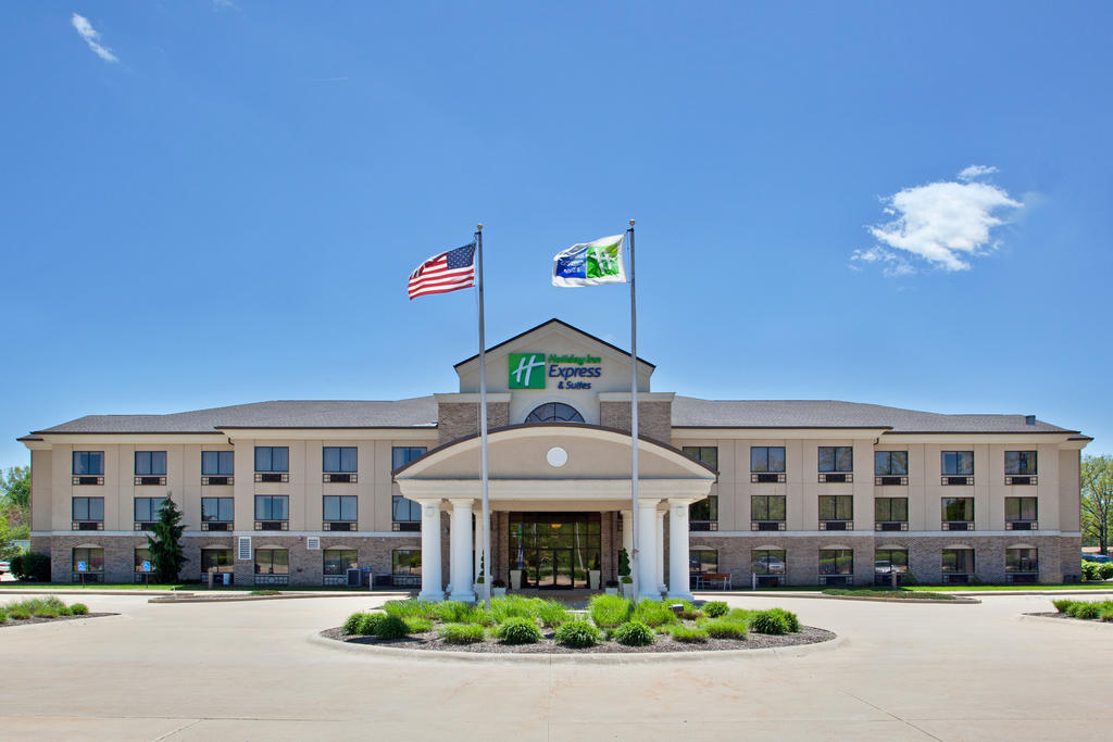 Holiday Inn Exp Stes Wadsworth