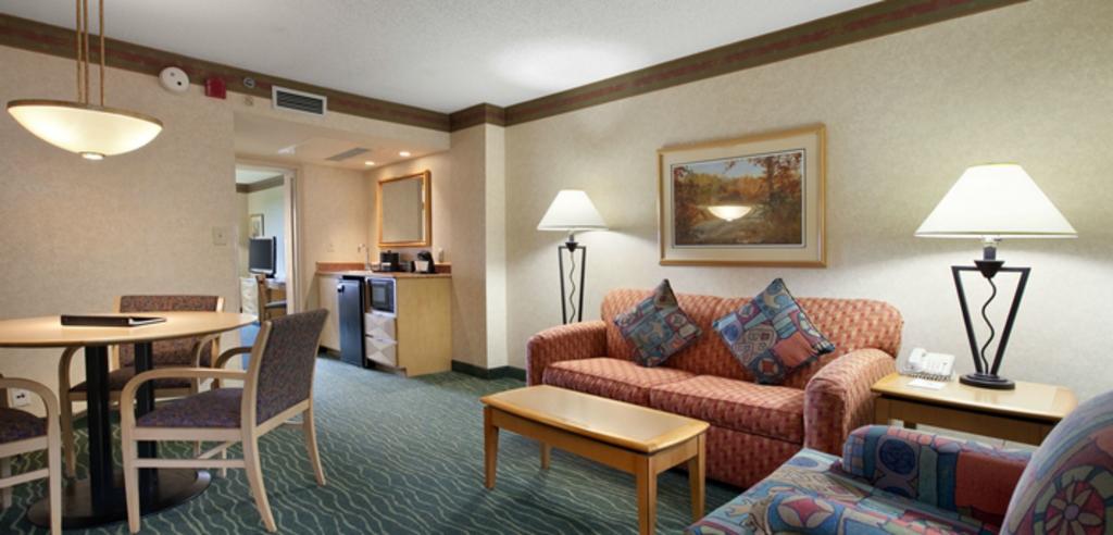 Embassy Suites Raleigh - Durham-Research Triangle