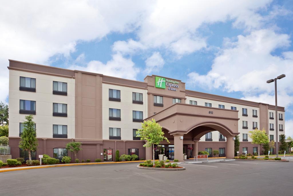 Holiday Inn Express and Suites Puyallup