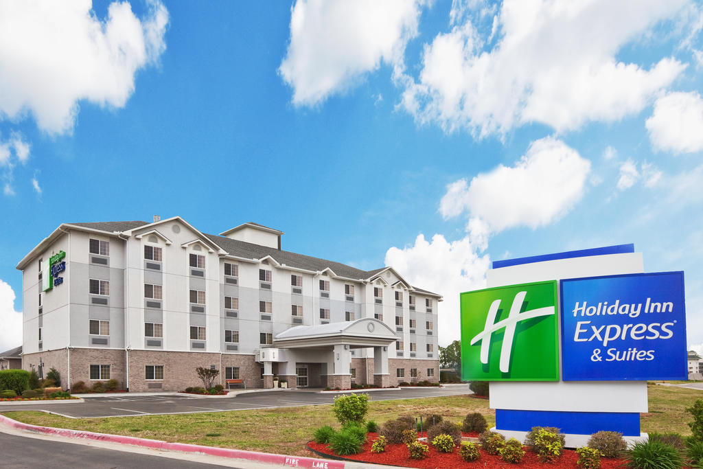 Holiday Inn Express Suites Jenks