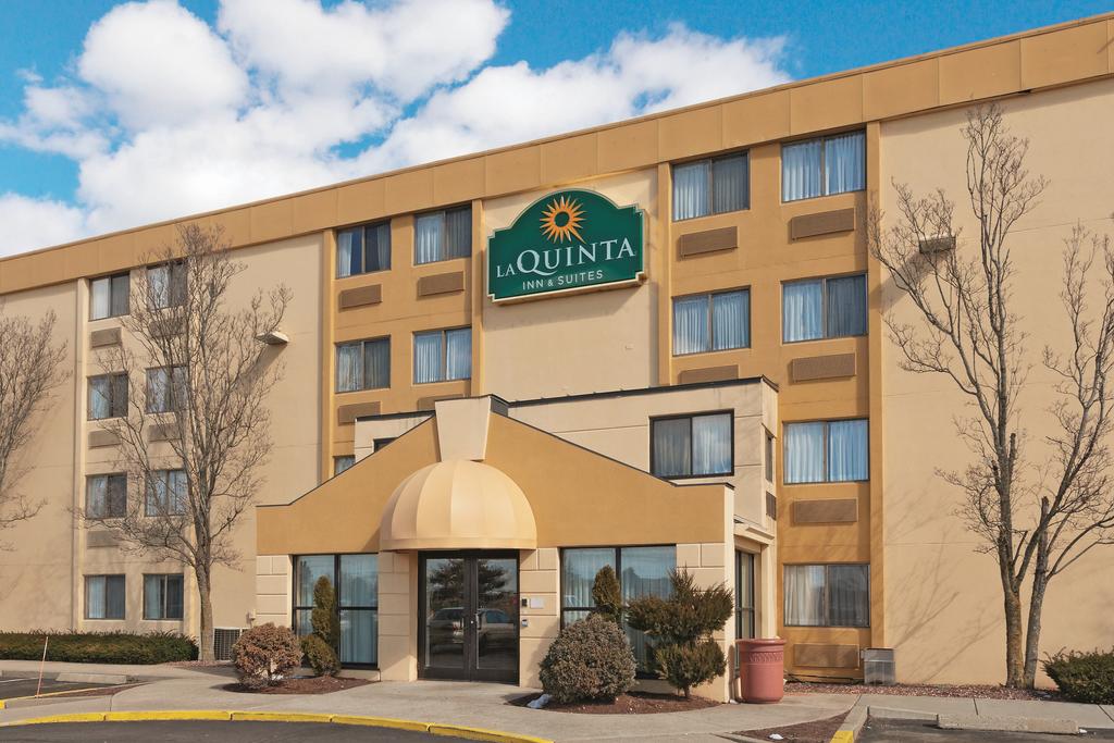 La Quinta Inn and Suites Warwick Providence Airport