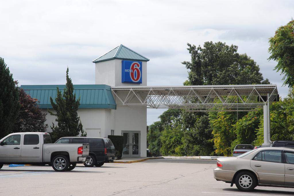 Motel 6 Providence Warwick