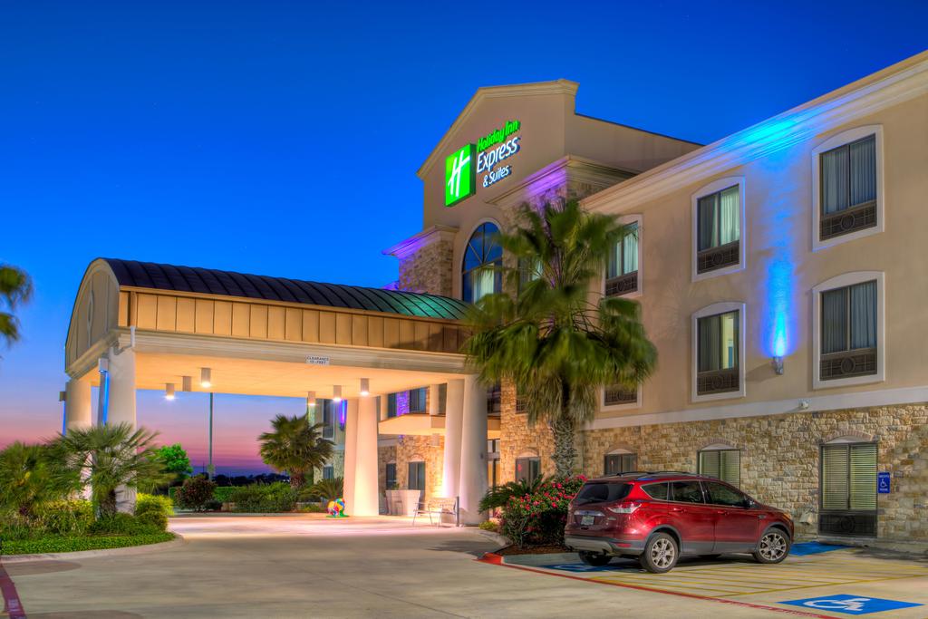 Holiday Inn Express Suites Hutto