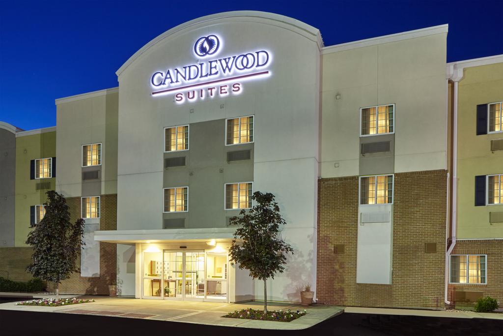 Candlewood Suites Aurora Chica