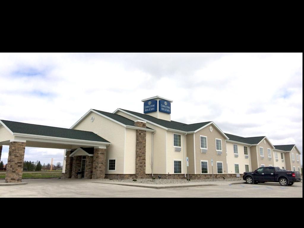 Cobblestone Hotel and Suites Crookston