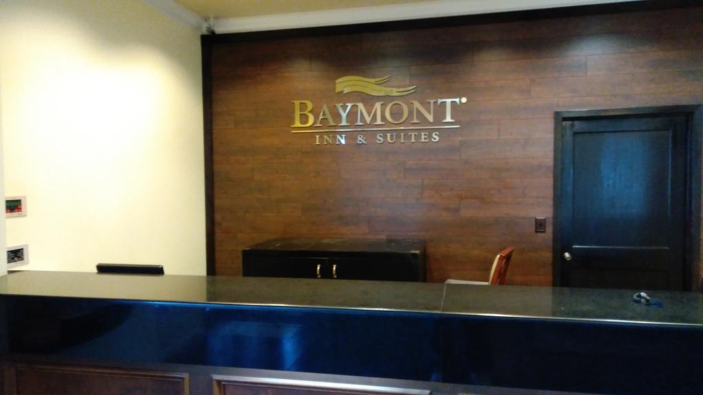 Baymont Inn and Suites Shreveport Airport