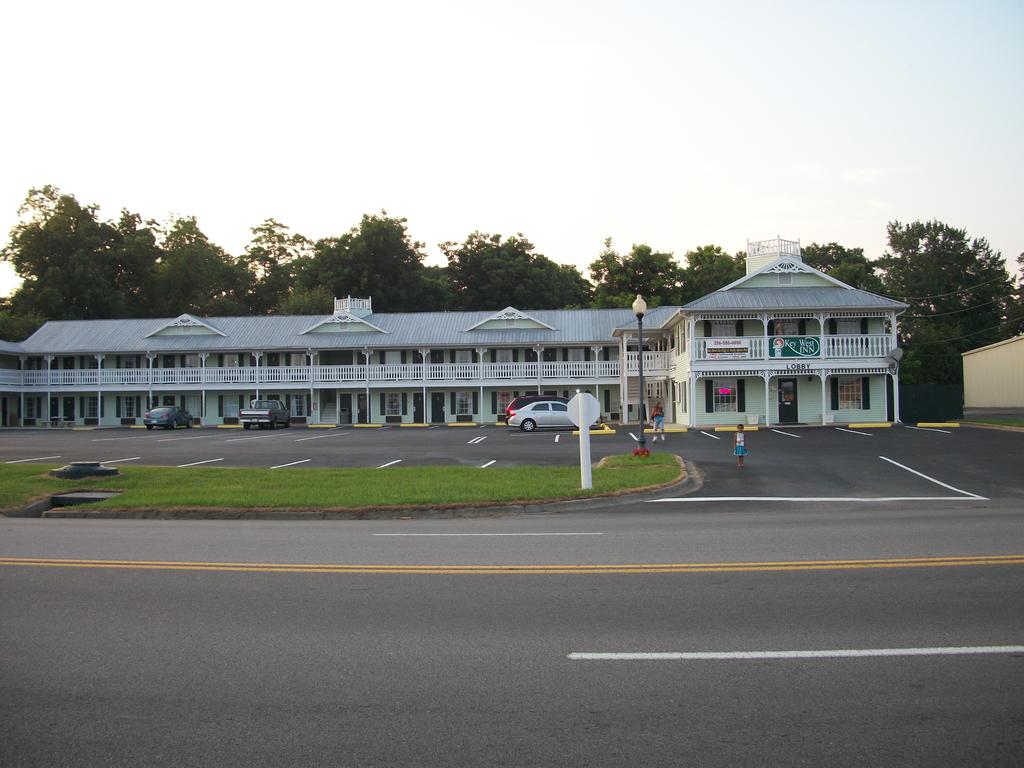 Key West Inn Boaz