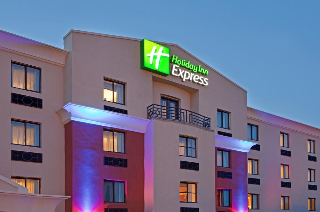 Holiday Inn Express Saugus