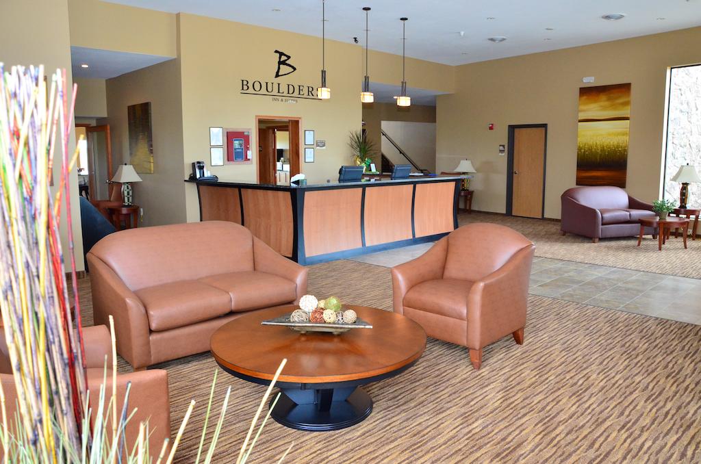 Boulders Inn and Suites Newton