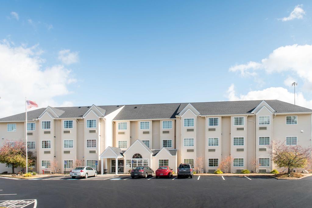 Microtel Inn and Suites by Wyndham North Canton