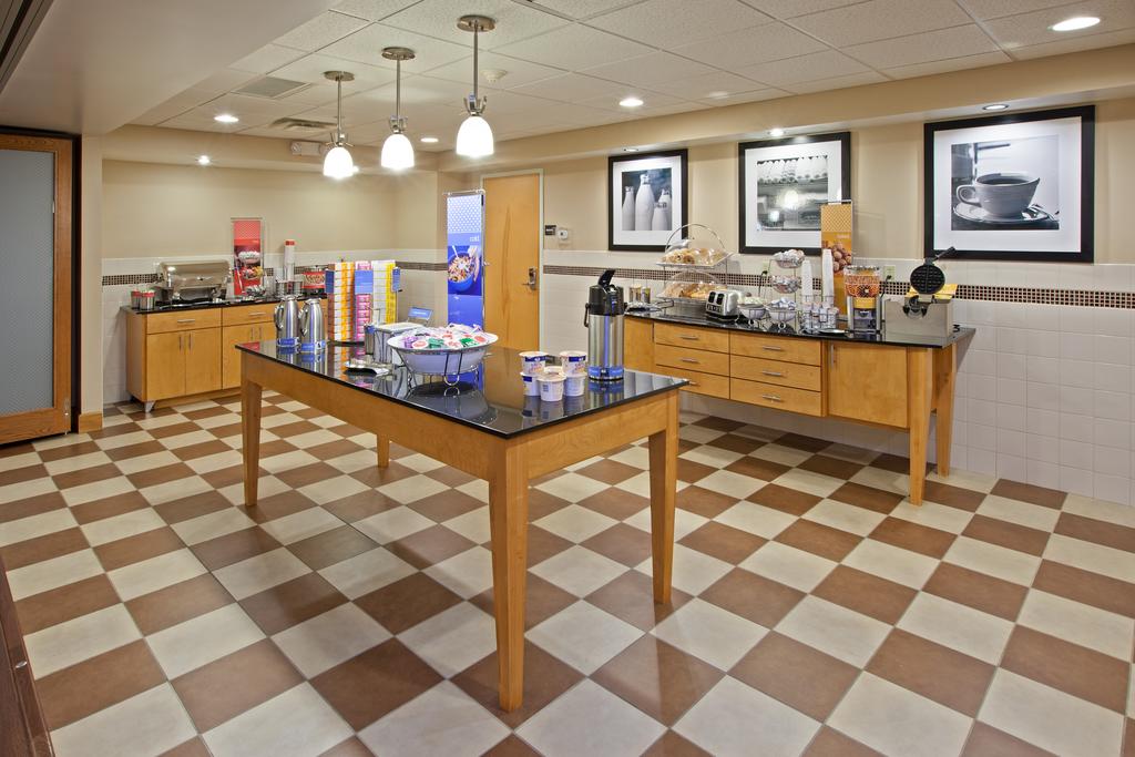 Hampton Inn and Suites Canton