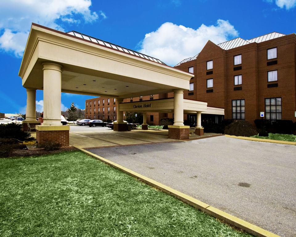 Clarion Hotel And Conference Center