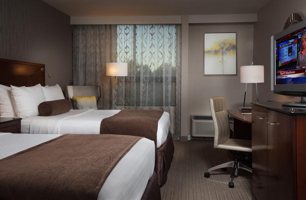 Crowne Plaza Charlotte Executive Park