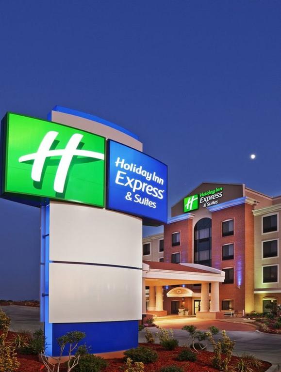 Holiday Inn Express and Suites Charlotte North