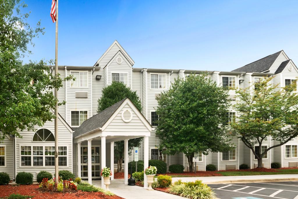 Microtel Inn by Wyndham Charlotte Airport