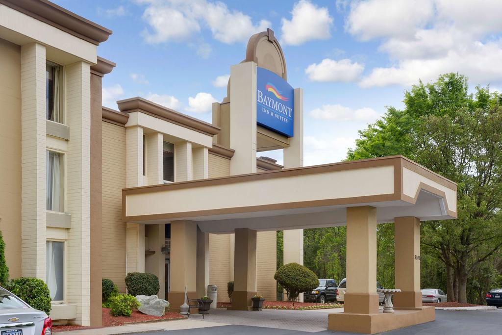 Baymont Inn and Suites Charlotte Airport