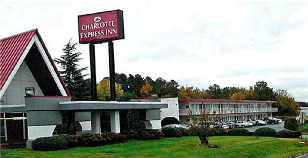 Charlotte Express Inn