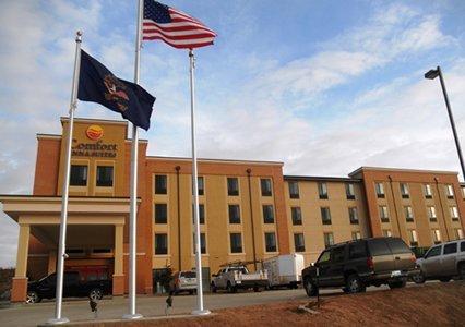 Comfort Inn and Suites Watford City