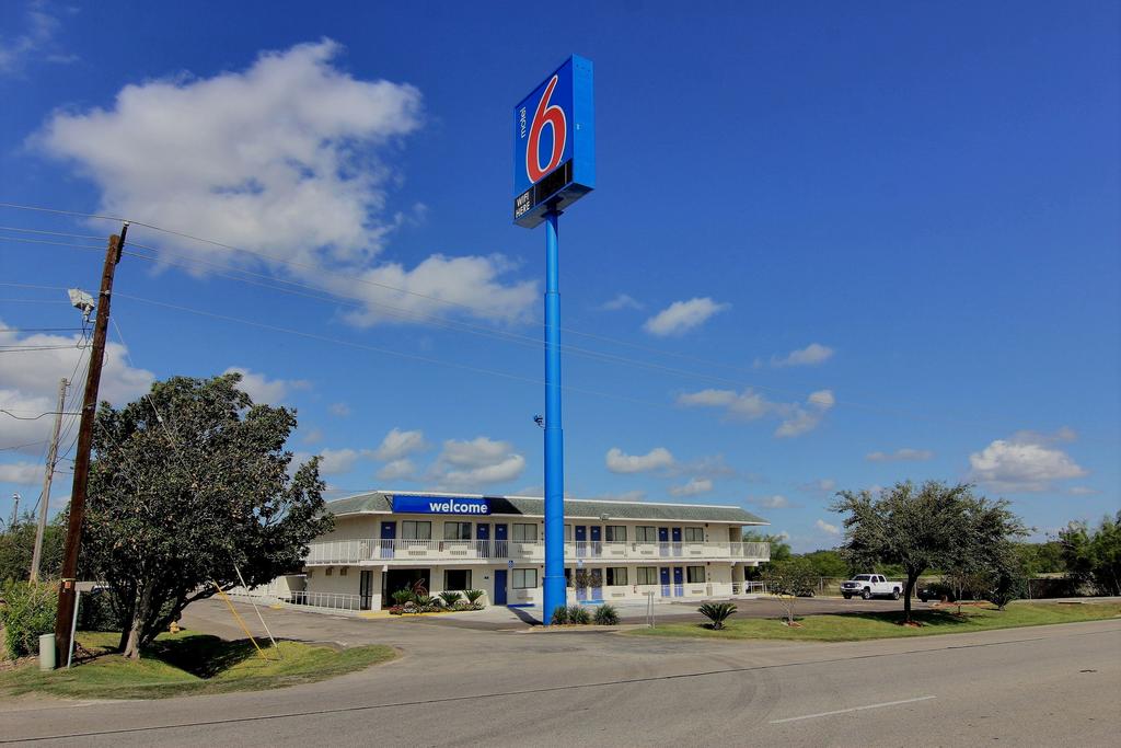 Motel 6 Kingsville