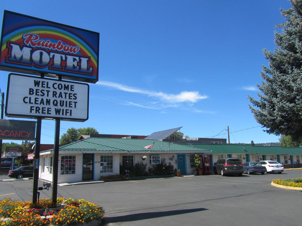 Rainbow Motel