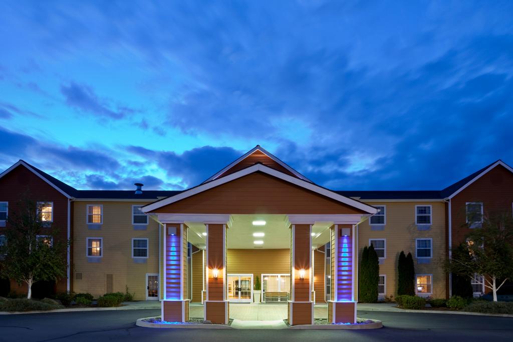 Holiday Inn Express and Suites Bend