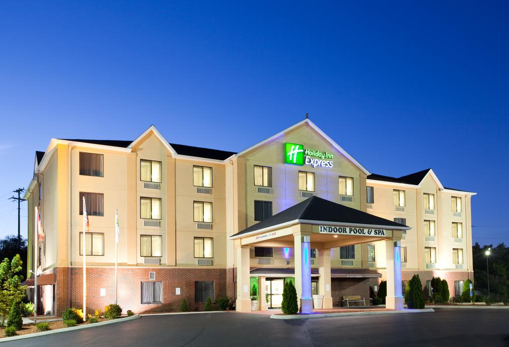 Holiday Inn Express Hillsville