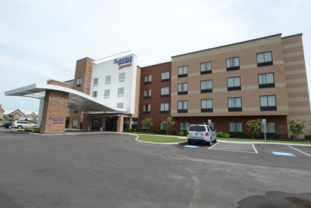 Fairfield Inn and Suites Bowling Green