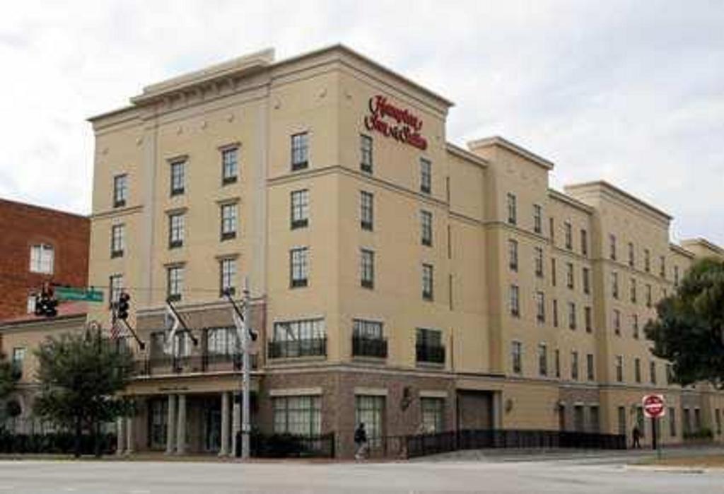 Hampton Inn and Suites Savannah-Historic District