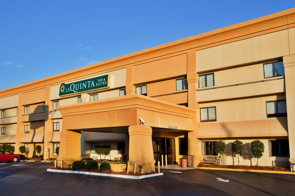 La Quinta Inn and Suites Savannah Southside