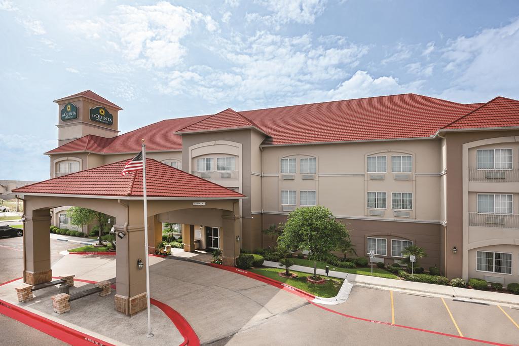 La Quinta Inn and Suites Laredo Airport