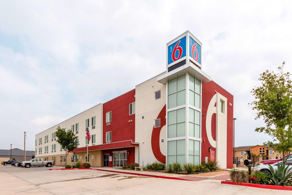 Motel 6 Laredo