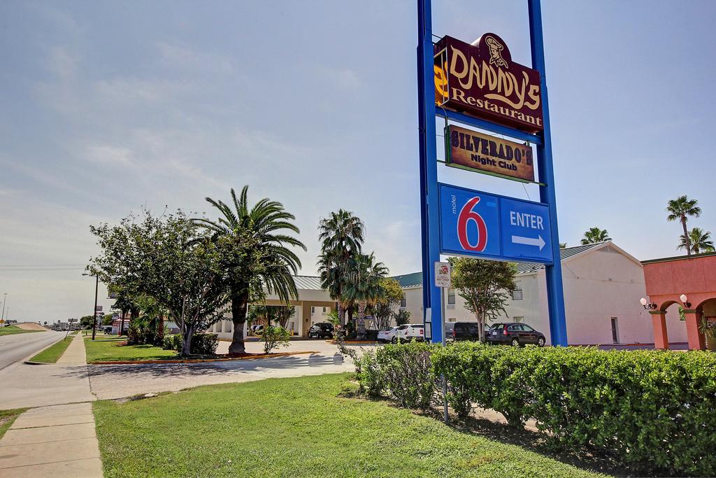 Motel 6 Laredo North