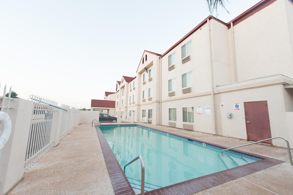 Red Roof Inn Laredo Airport