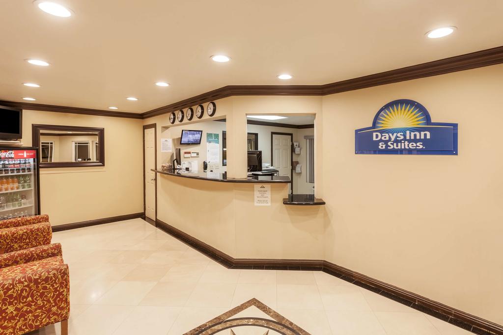 Days Inn Huntington Beach - Fountain Valley