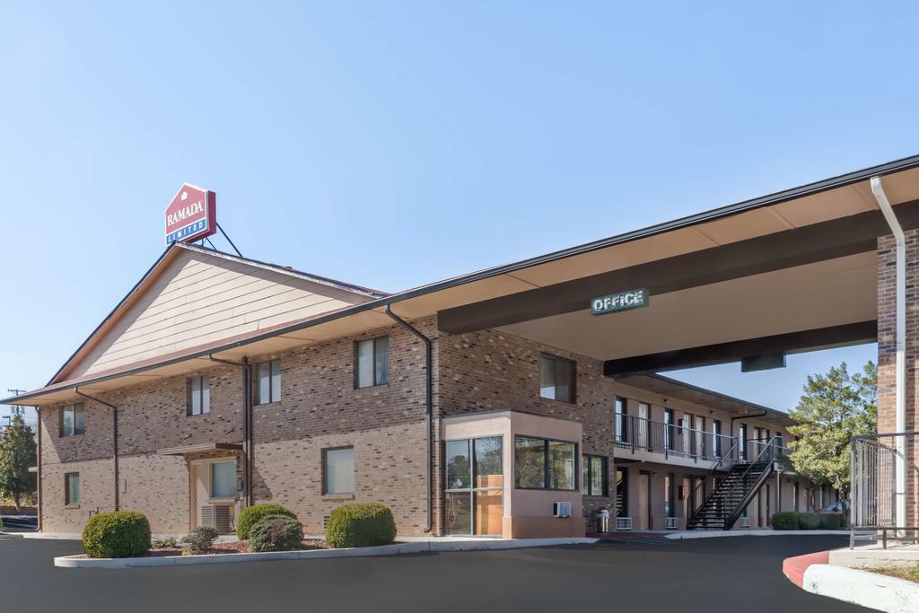 Ramada Limited Clarksville