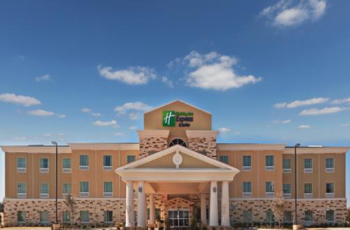 Holiday Inn Express and Suites Brady