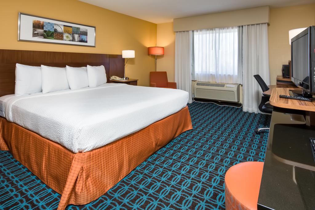 Fairfield Inn and Suites Jacksonville Airport