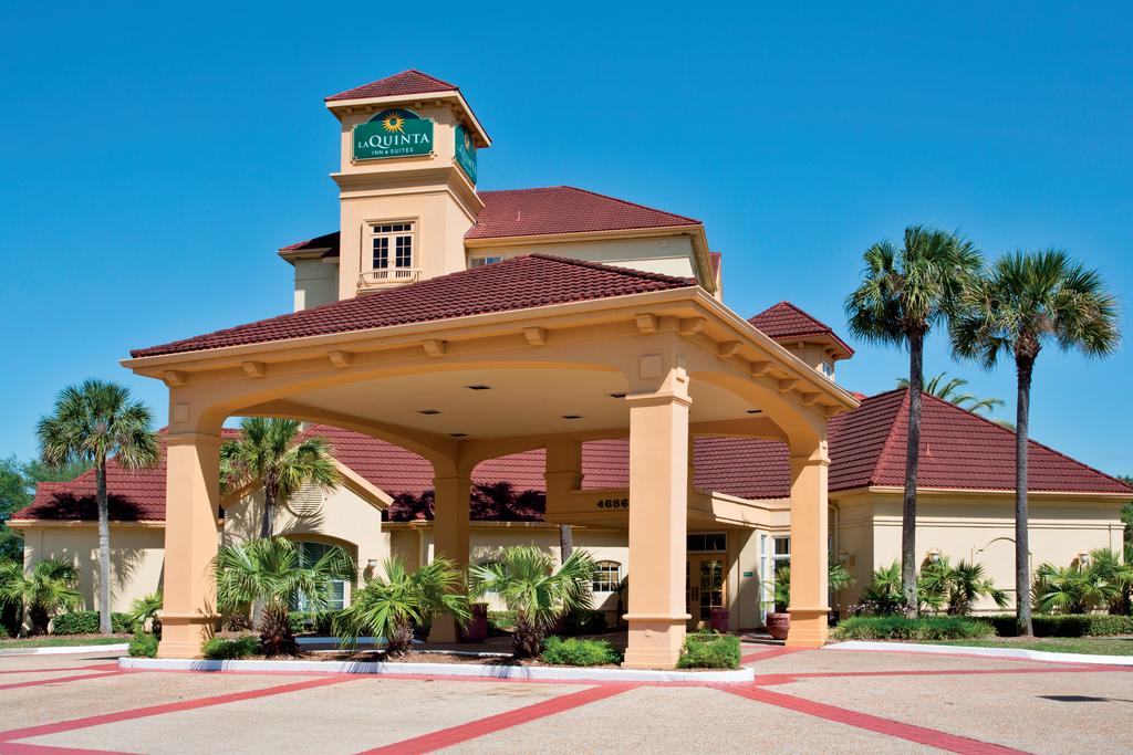 La Quinta Inn and Suites Jacksonville Butler Blvd