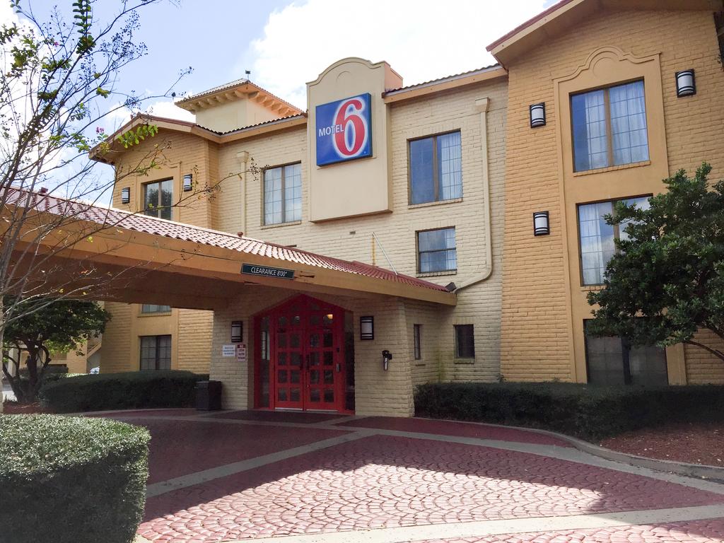 Motel 6 Jacksonville FL Airport Area - South