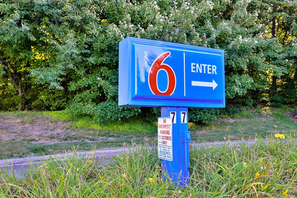 Motel 6 Nashua