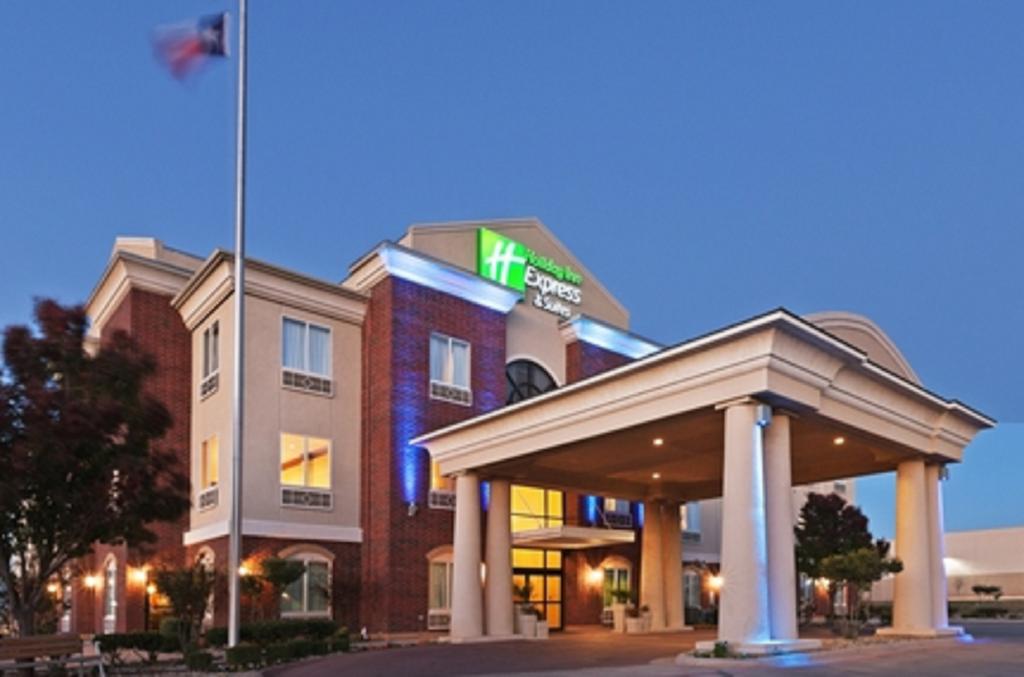 Holiday Inn Express And Suites