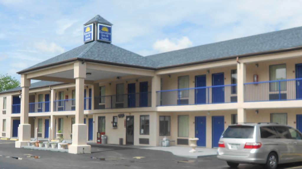 Executive Inn and Suites - Covington