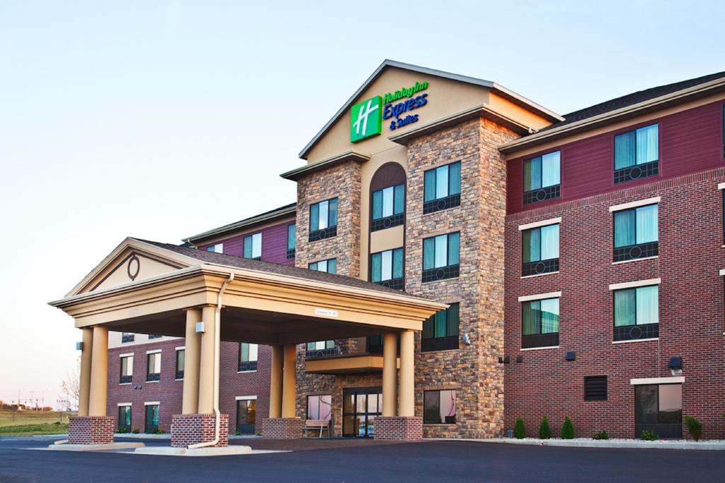 Holiday Inn Express and Suites Souix Falls SW