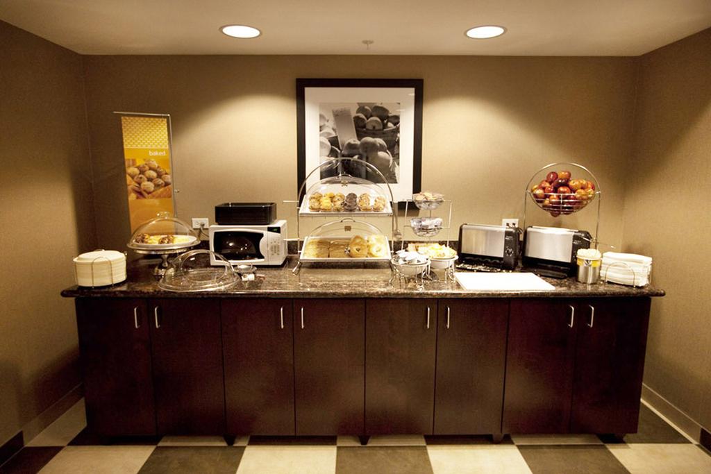 Hampton Inn and Suites - Seattle-Kent