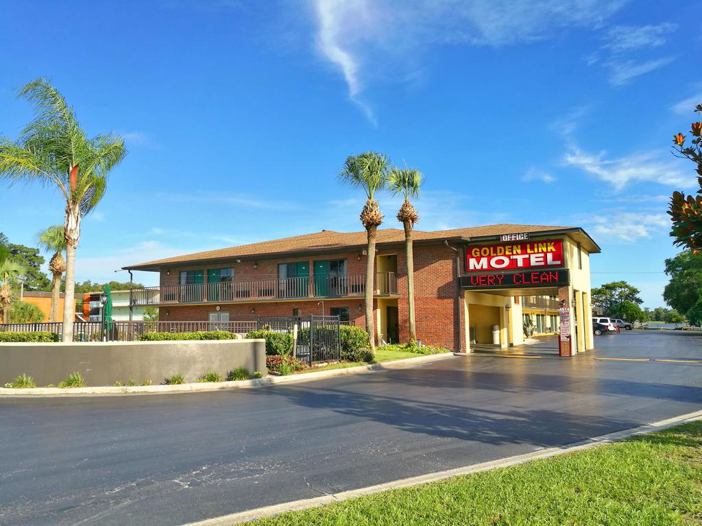 Golden Link Motel