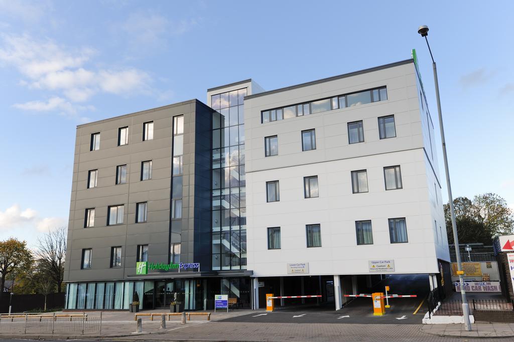 Holiday Inn Express South A45